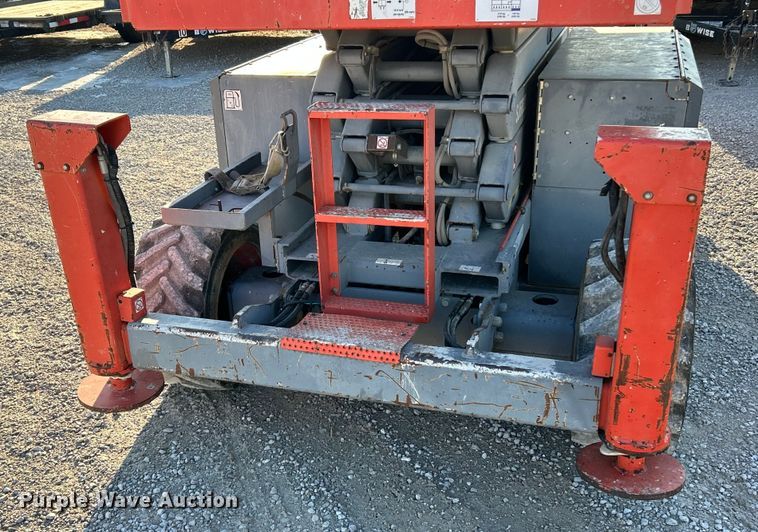 image for item ET6766 2013 Skyjack SJ 6832RT scissor lift