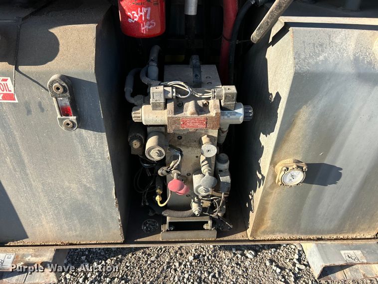 image for item ET6766 2013 Skyjack SJ 6832RT scissor lift