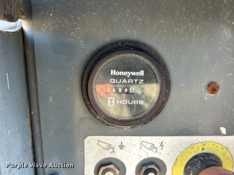 image for item ET6766 2013 Skyjack SJ 6832RT scissor lift