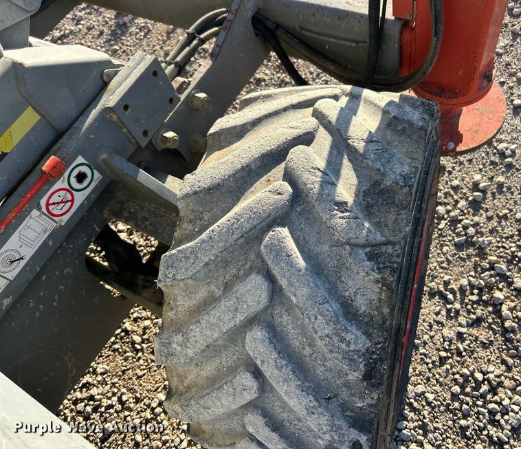 image for item ET6766 2013 Skyjack SJ 6832RT scissor lift