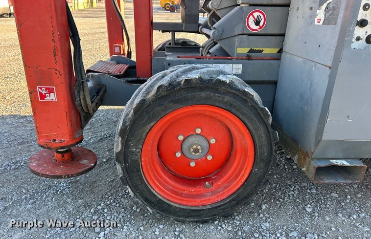 image for item ET6766 2013 Skyjack SJ 6832RT scissor lift