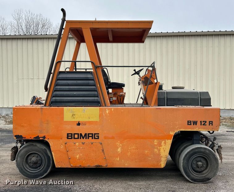 image for item ET6784 1988 Bomag BW12R pneumatic roller