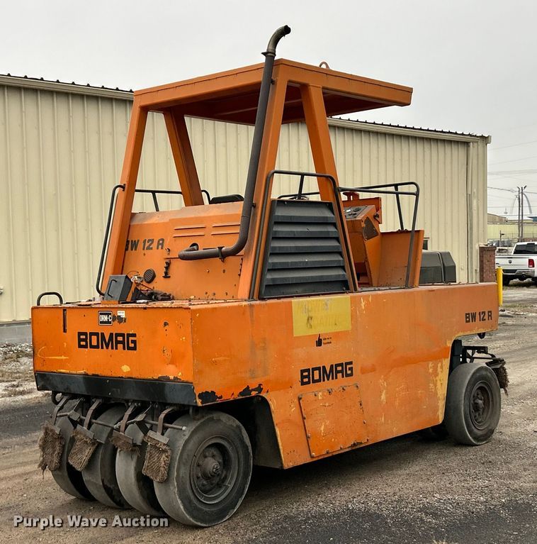 image for item ET6784 1988 Bomag BW12R pneumatic roller