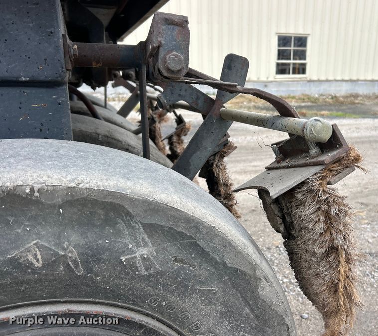 image for item ET6784 1988 Bomag BW12R pneumatic roller