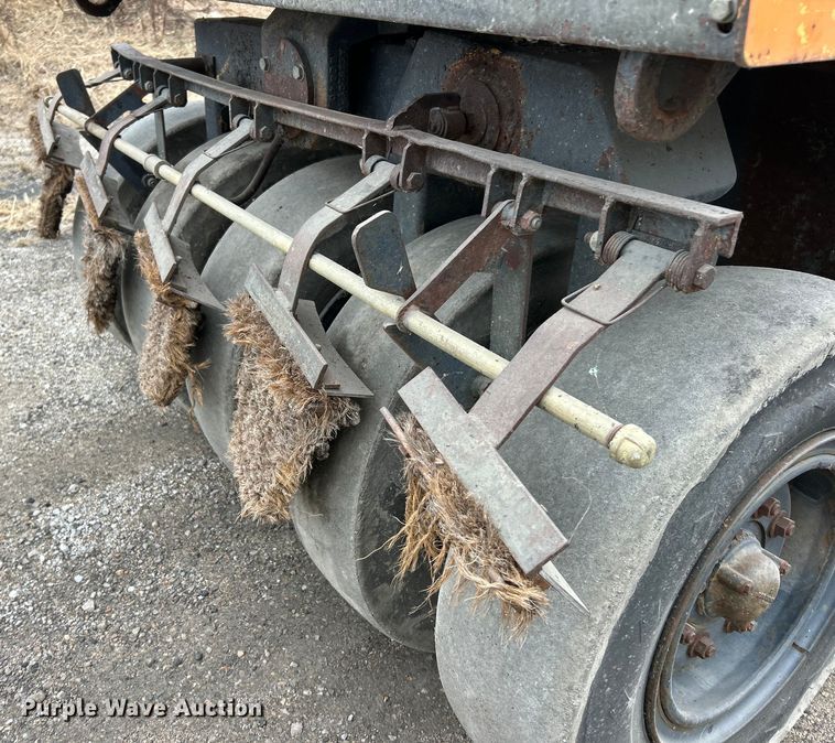 image for item ET6784 1988 Bomag BW12R pneumatic roller