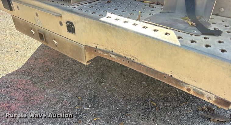 image for item ET7315 2012 Chevrolet Silverado 3500HD bucket truck