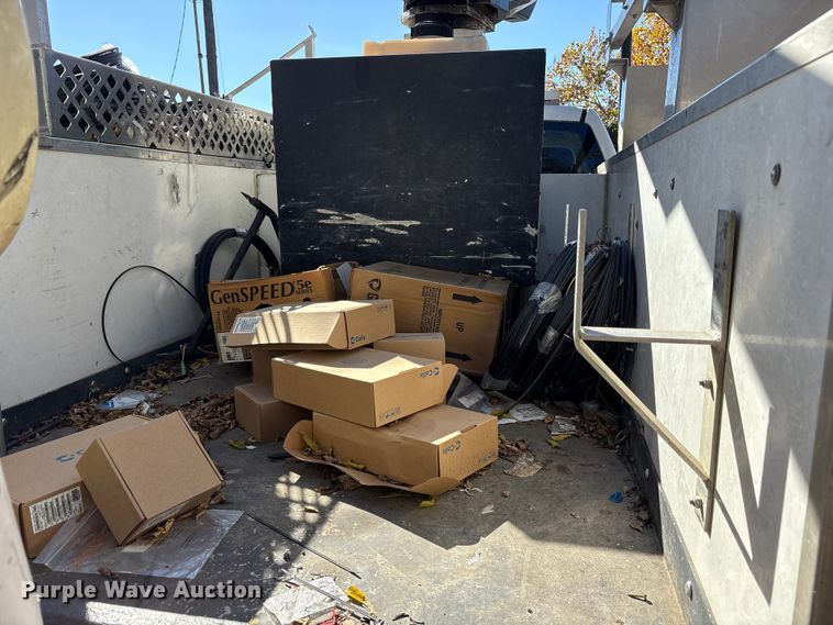 image for item ET7315 2012 Chevrolet Silverado 3500HD bucket truck