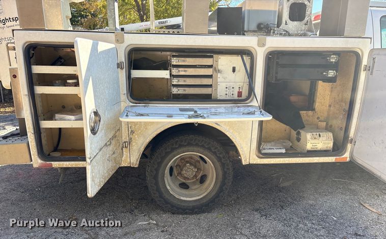 image for item ET7315 2012 Chevrolet Silverado 3500HD bucket truck
