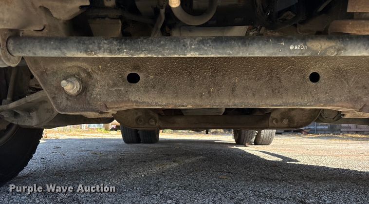 image for item ET7315 2012 Chevrolet Silverado 3500HD bucket truck