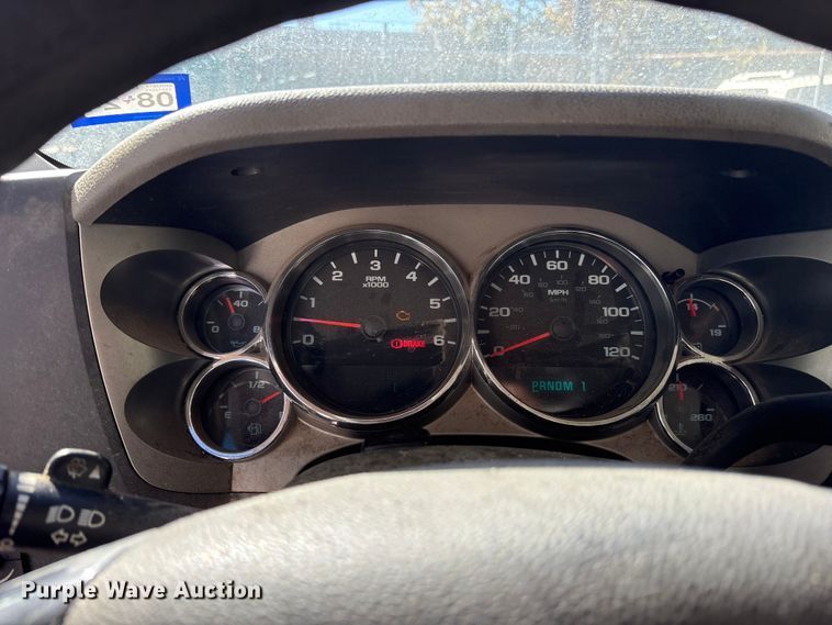 image for item ET7315 2012 Chevrolet Silverado 3500HD bucket truck