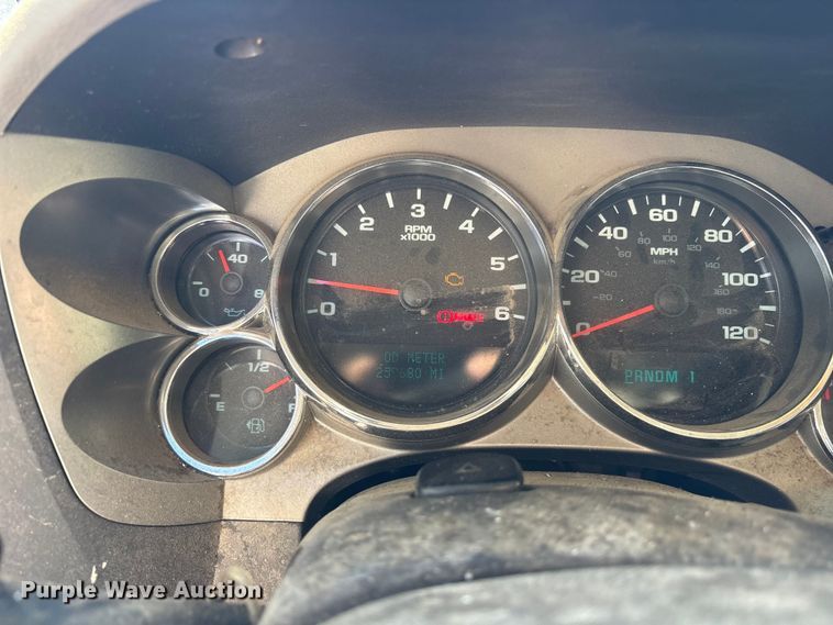 image for item ET7315 2012 Chevrolet Silverado 3500HD bucket truck