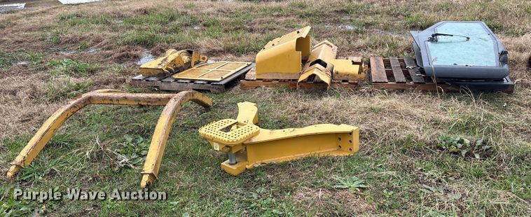 image for item ET7334 Caterpillar dozer parts