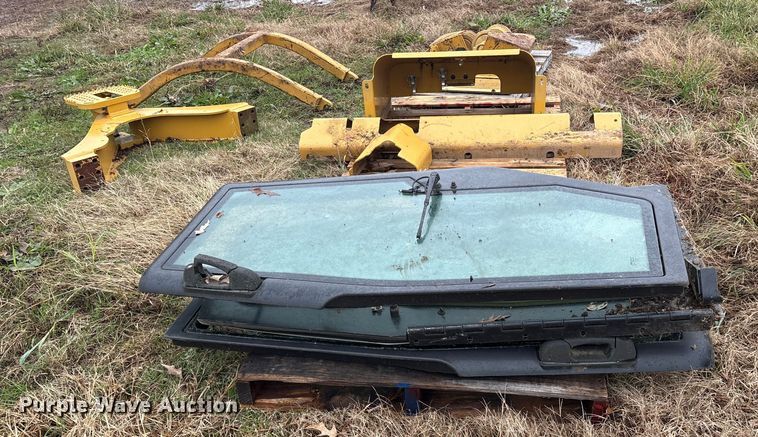 image for item ET7334 Caterpillar dozer parts