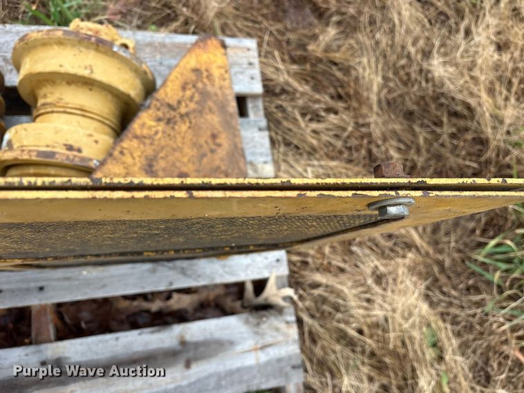 image for item ET7334 Caterpillar dozer parts