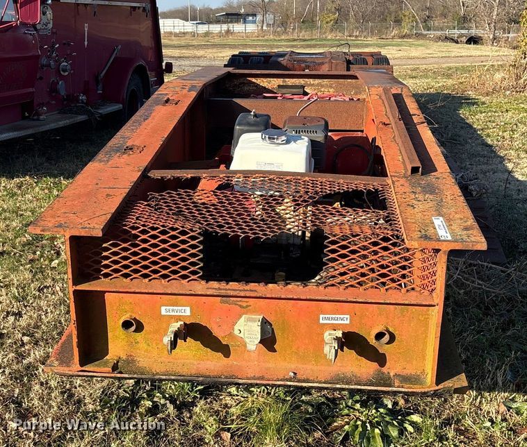 image for item ET7341 1991 Globe GTDG-35 BT Puma lowboy equipment trailer