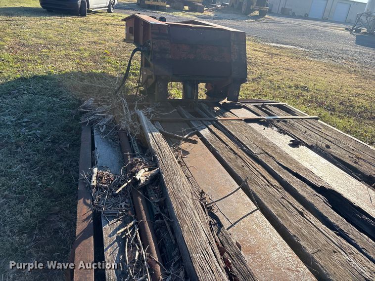 image for item ET7341 1991 Globe GTDG-35 BT Puma lowboy equipment trailer