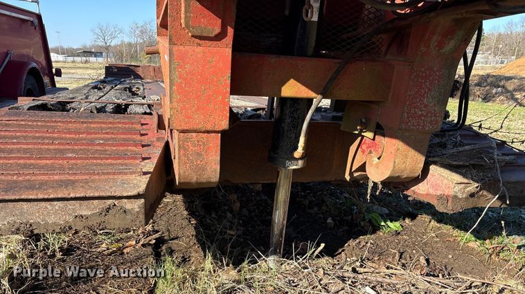 image for item ET7341 1991 Globe GTDG-35 BT Puma lowboy equipment trailer