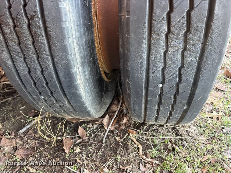 image for item ET7341 1991 Globe GTDG-35 BT Puma lowboy equipment trailer