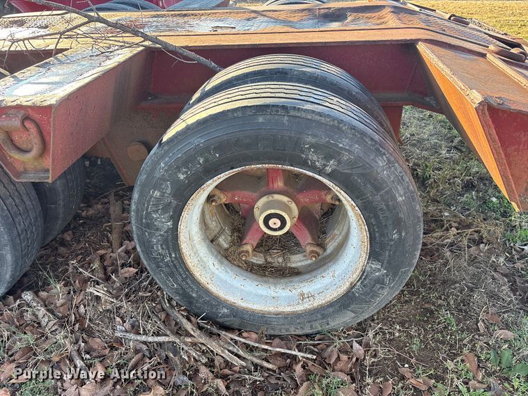 image for item ET7341 1991 Globe GTDG-35 BT Puma lowboy equipment trailer