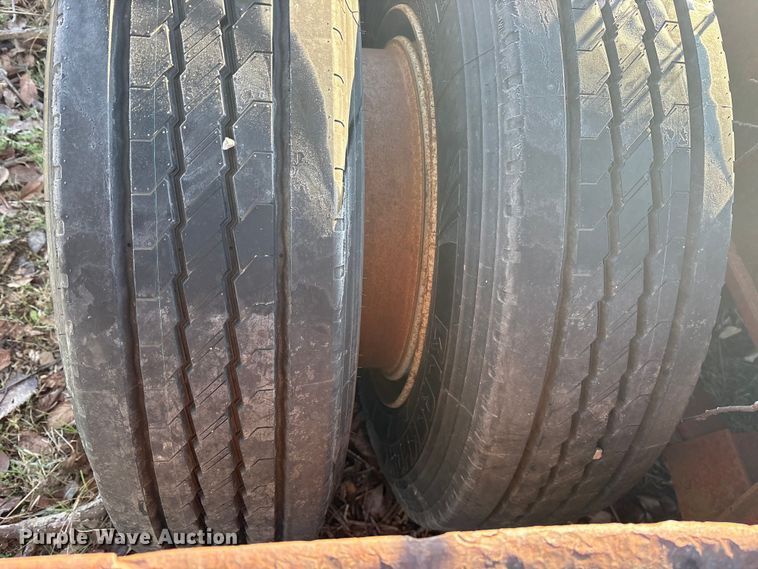 image for item ET7341 1991 Globe GTDG-35 BT Puma lowboy equipment trailer