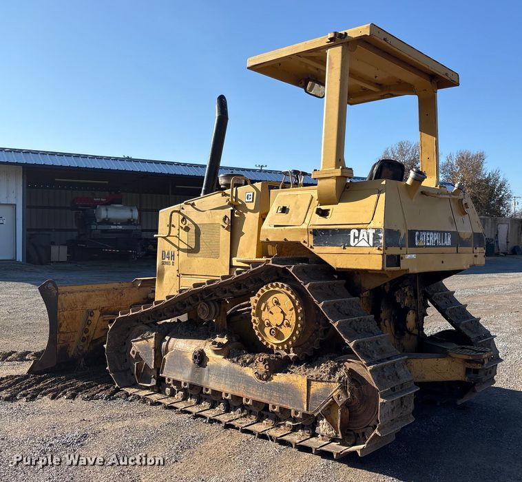 image for item ET7342 1987 Caterpillar D4H dozer