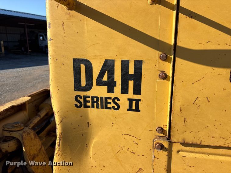 image for item ET7342 1987 Caterpillar D4H dozer