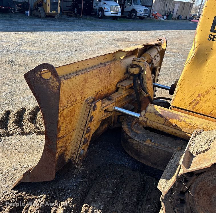 image for item ET7342 1987 Caterpillar D4H dozer