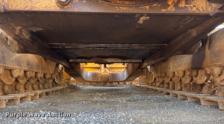 image for item ET7342 1987 Caterpillar D4H dozer