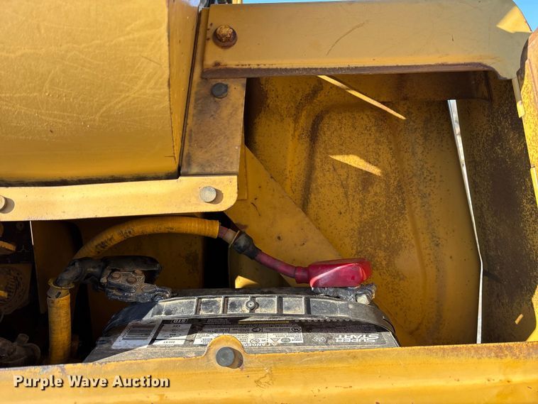 image for item ET7342 1987 Caterpillar D4H dozer