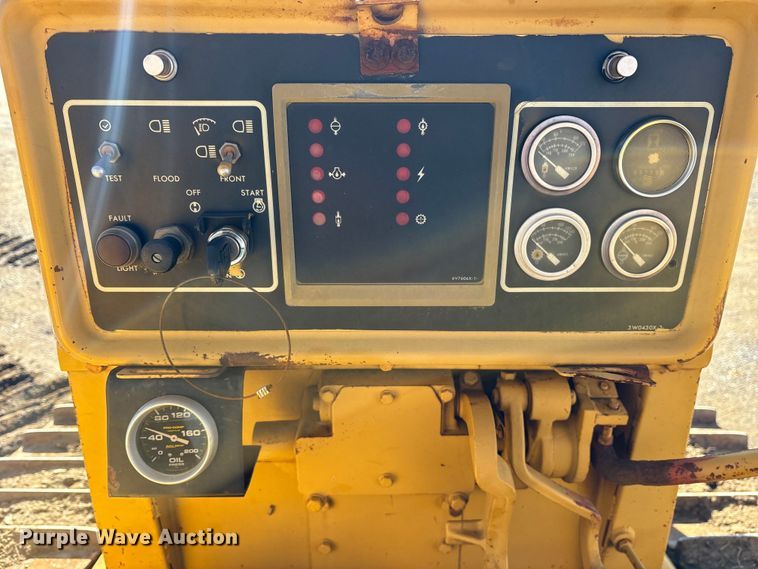 image for item ET7342 1987 Caterpillar D4H dozer