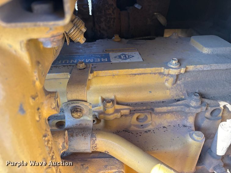 image for item ET7342 1987 Caterpillar D4H dozer