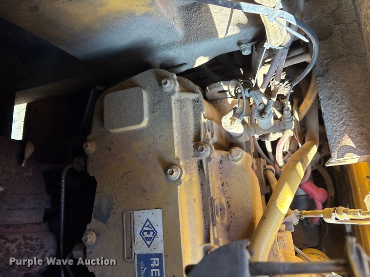 image for item ET7342 1987 Caterpillar D4H dozer