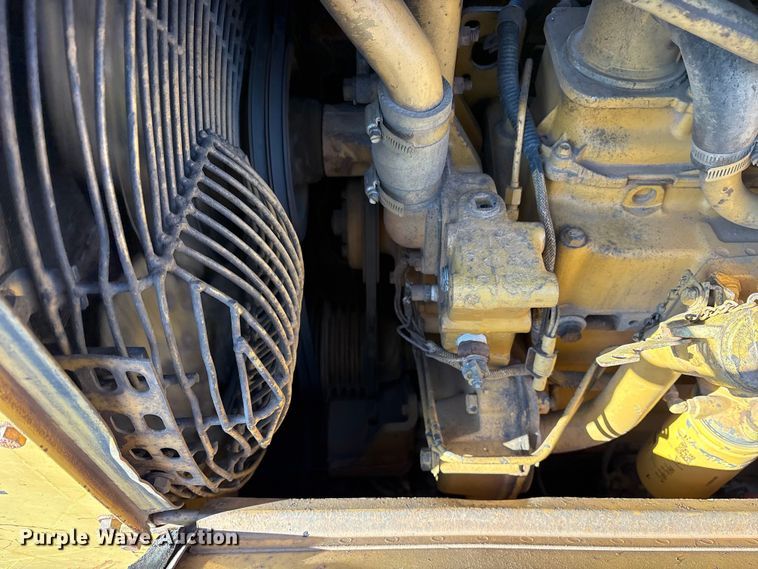 image for item ET7342 1987 Caterpillar D4H dozer