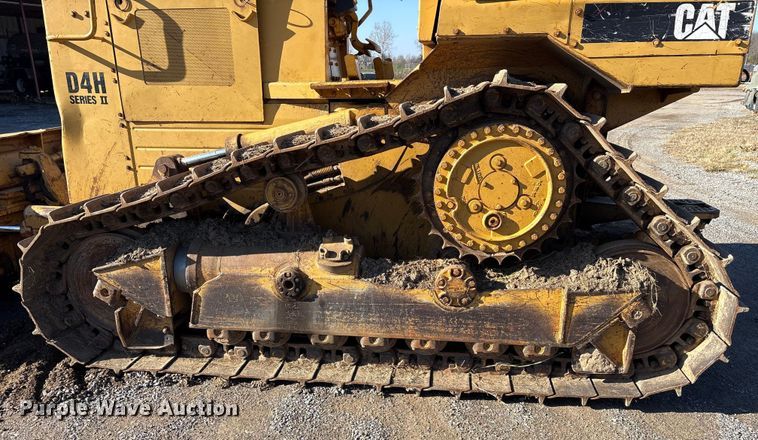 image for item ET7342 1987 Caterpillar D4H dozer
