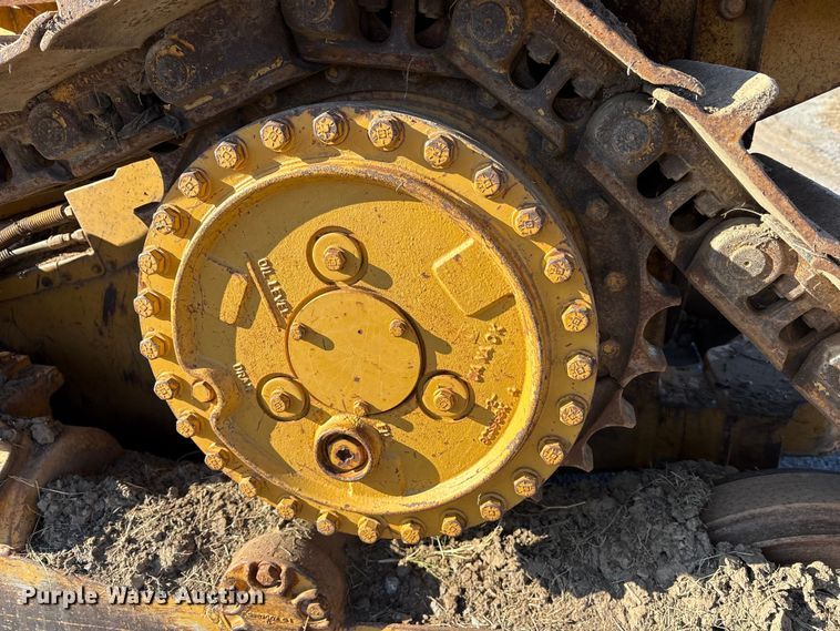 image for item ET7342 1987 Caterpillar D4H dozer