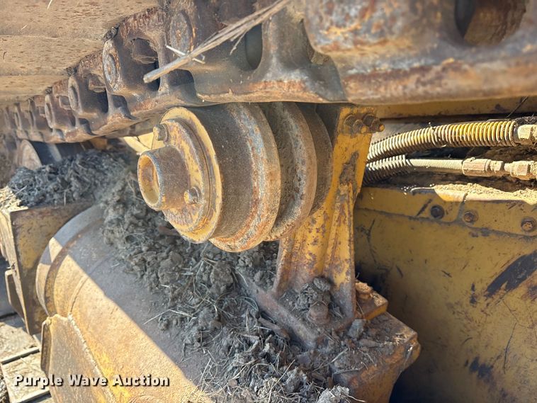 image for item ET7342 1987 Caterpillar D4H dozer