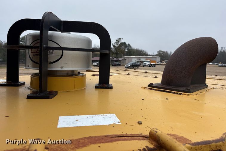 image for item ET7348 2010 Tigercat 480 tracked mulcher