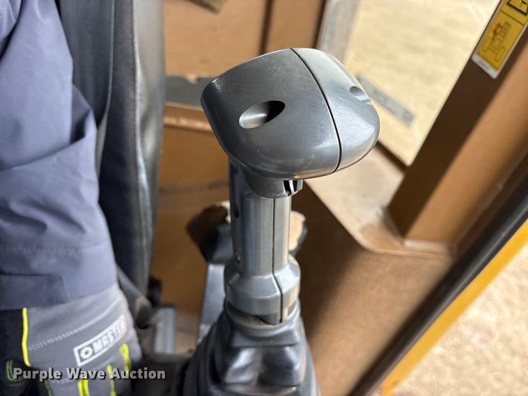 image for item ET7348 2010 Tigercat 480 tracked mulcher