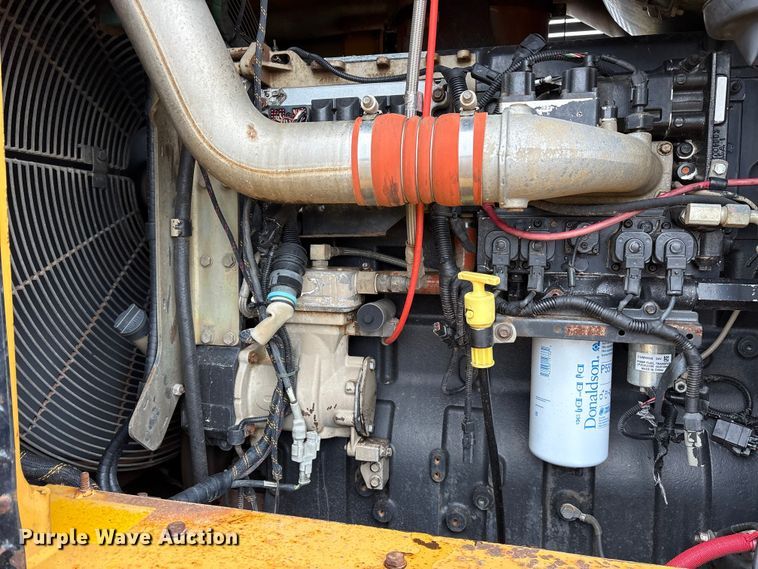 image for item ET7348 2010 Tigercat 480 tracked mulcher