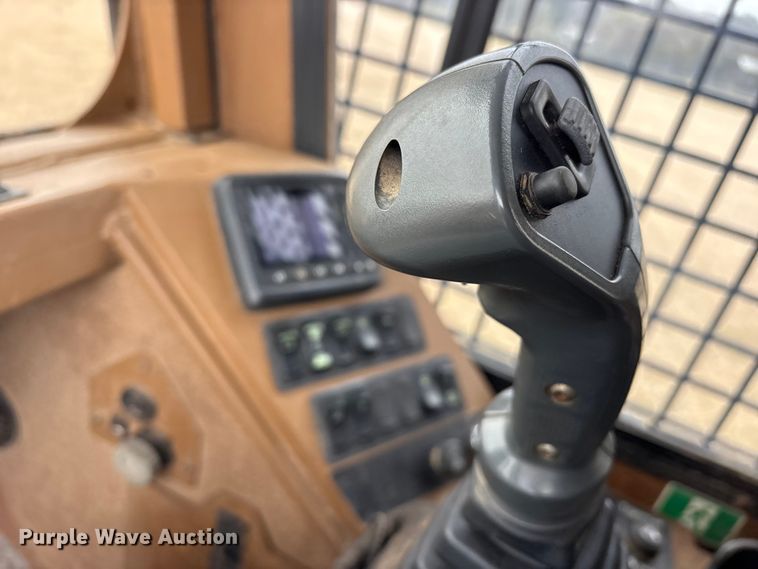 image for item ET7349 2010 Tigercat 480 tracked mulcher