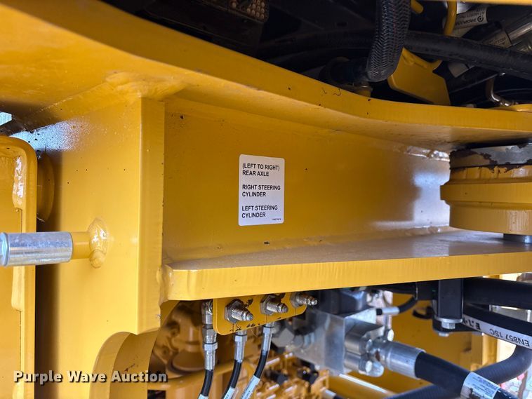 image for item ET7351 2021 John Deere 524P wheel loader