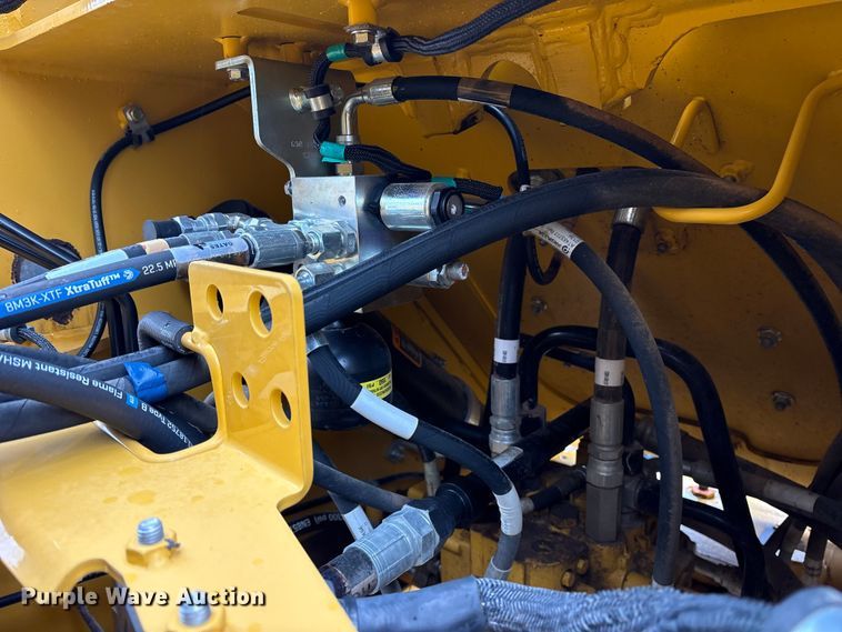 image for item ET7351 2021 John Deere 524P wheel loader