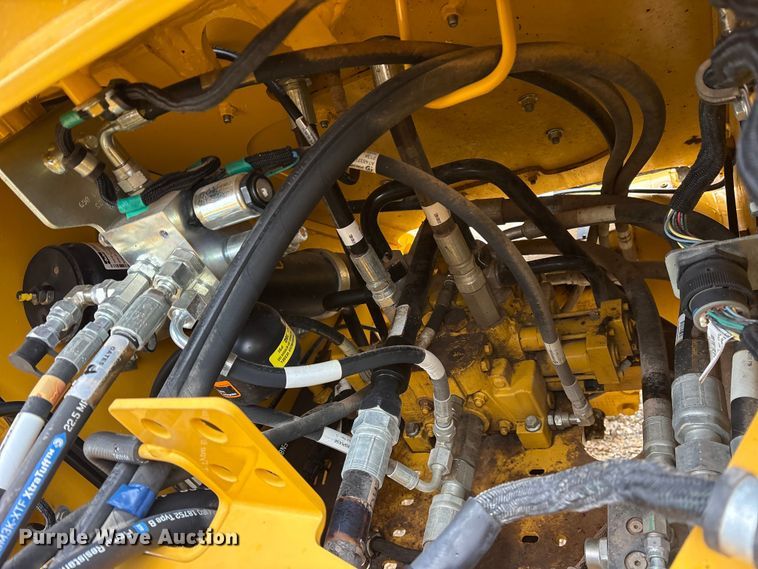 image for item ET7351 2021 John Deere 524P wheel loader