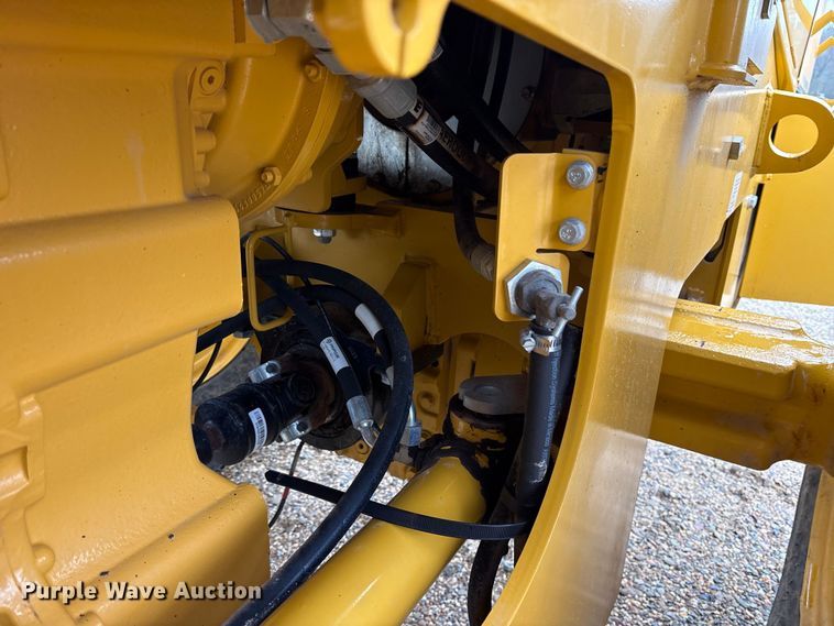 image for item ET7351 2021 John Deere 524P wheel loader