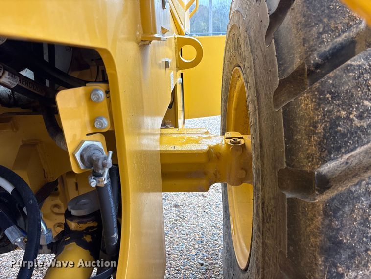 image for item ET7351 2021 John Deere 524P wheel loader