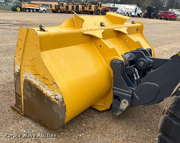 image for item ET7351 2021 John Deere 524P wheel loader