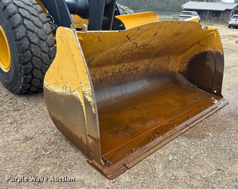 image for item ET7351 2021 John Deere 524P wheel loader