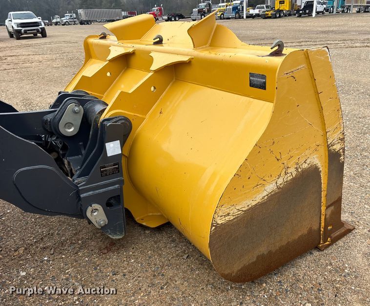 image for item ET7351 2021 John Deere 524P wheel loader