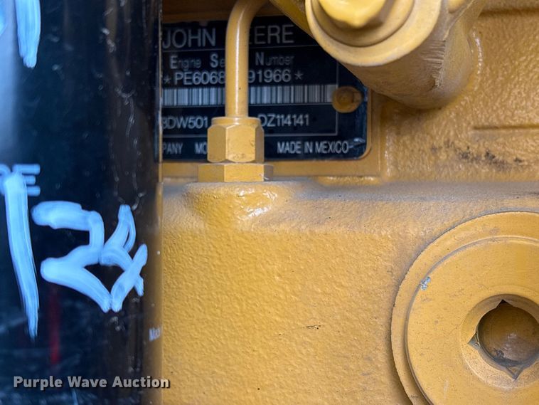 image for item ET7351 2021 John Deere 524P wheel loader