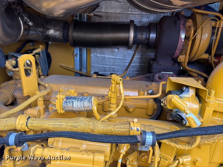 image for item ET7351 2021 John Deere 524P wheel loader